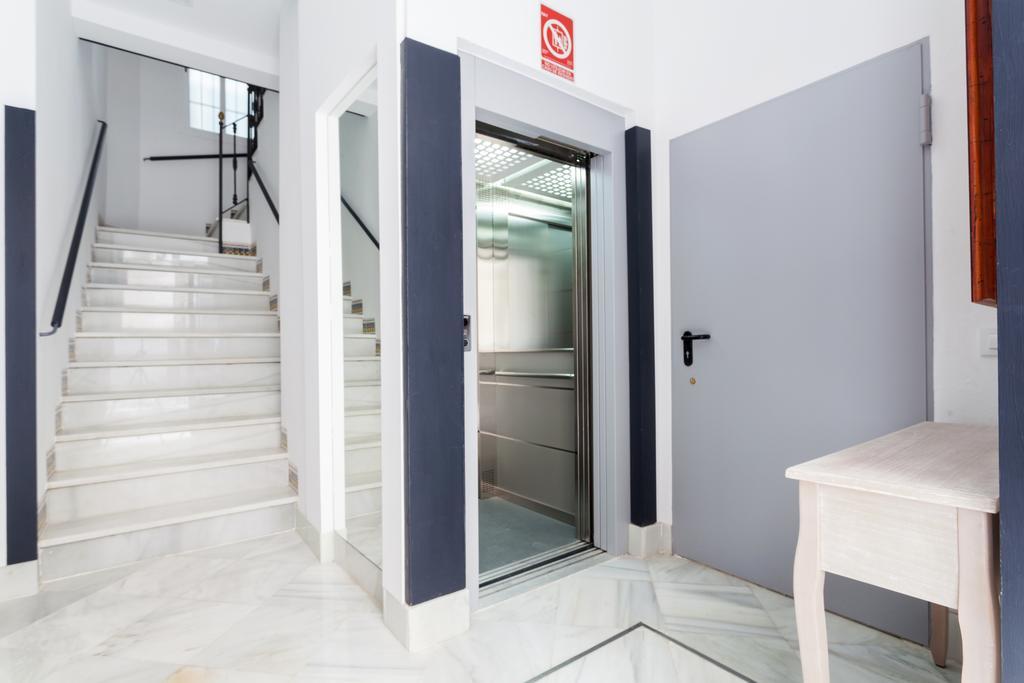 Hostly Acetres 1b-2b Center-fibre-conmunal Terrace-parking Optional Apartamento *
